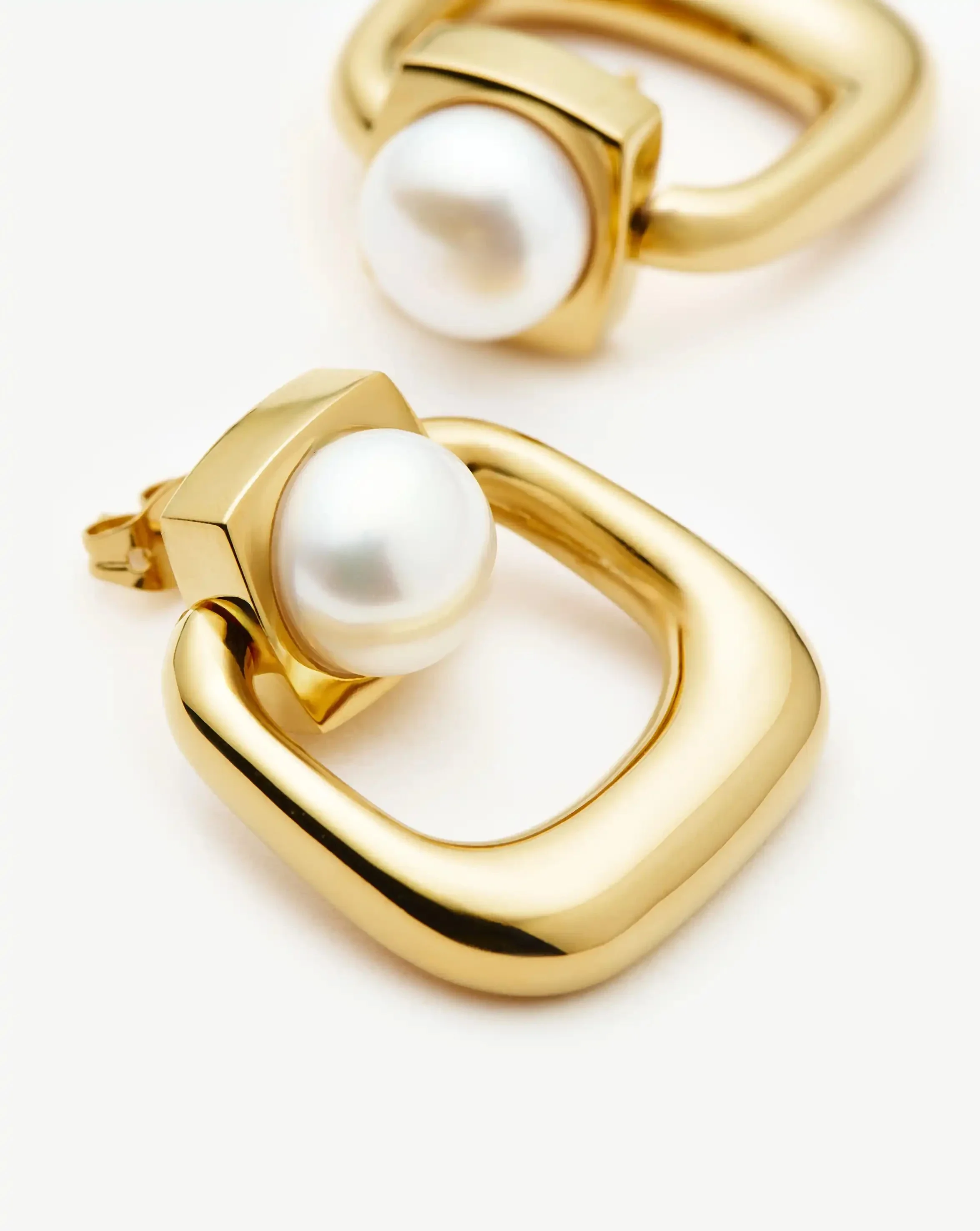 Button Pearl Statement Stud Earrings  | 18k Gold Plated/Pearl - Image 5