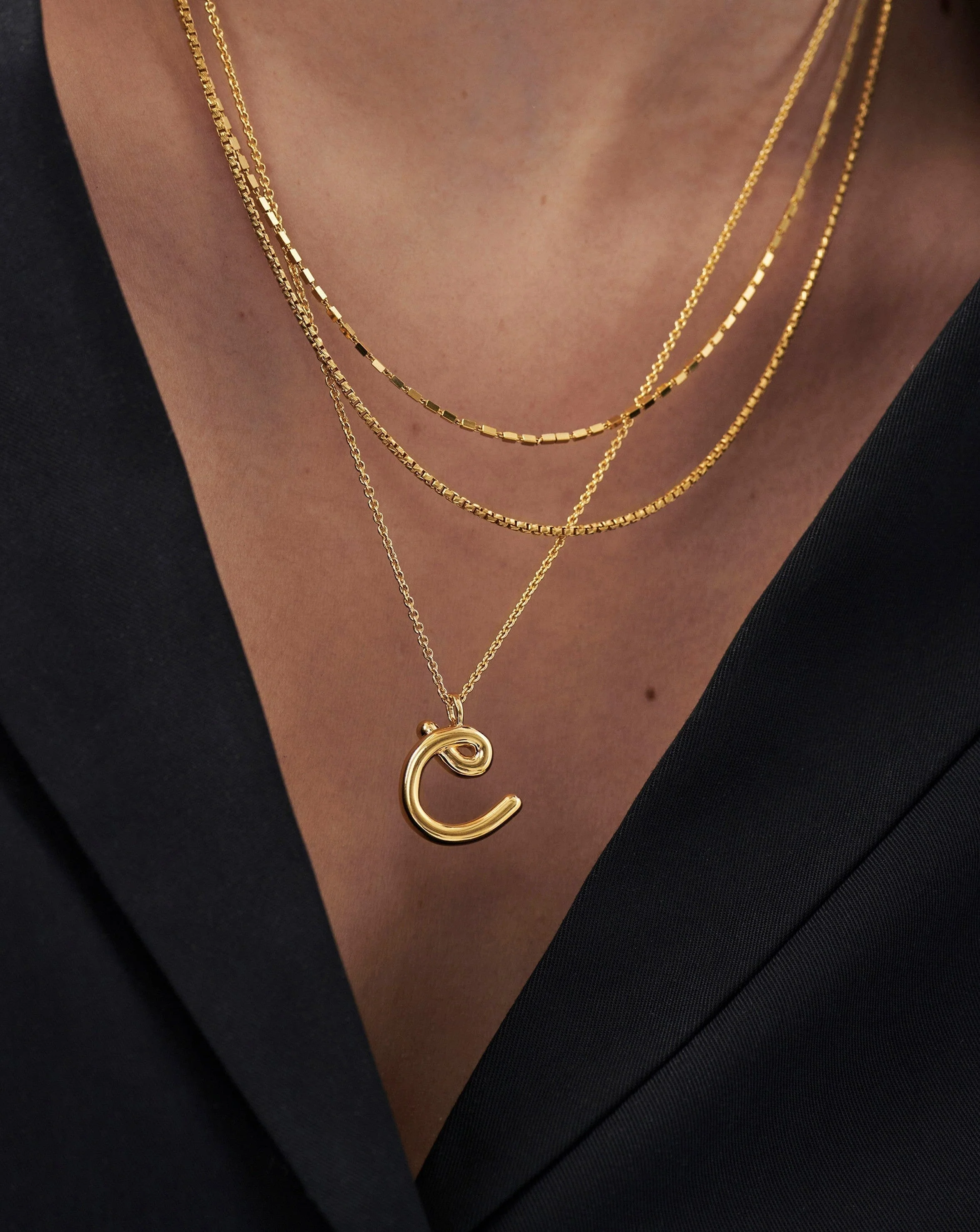 Curly Molten Initial Pendant Necklace - C | 18k Gold Vermeil - Image 3