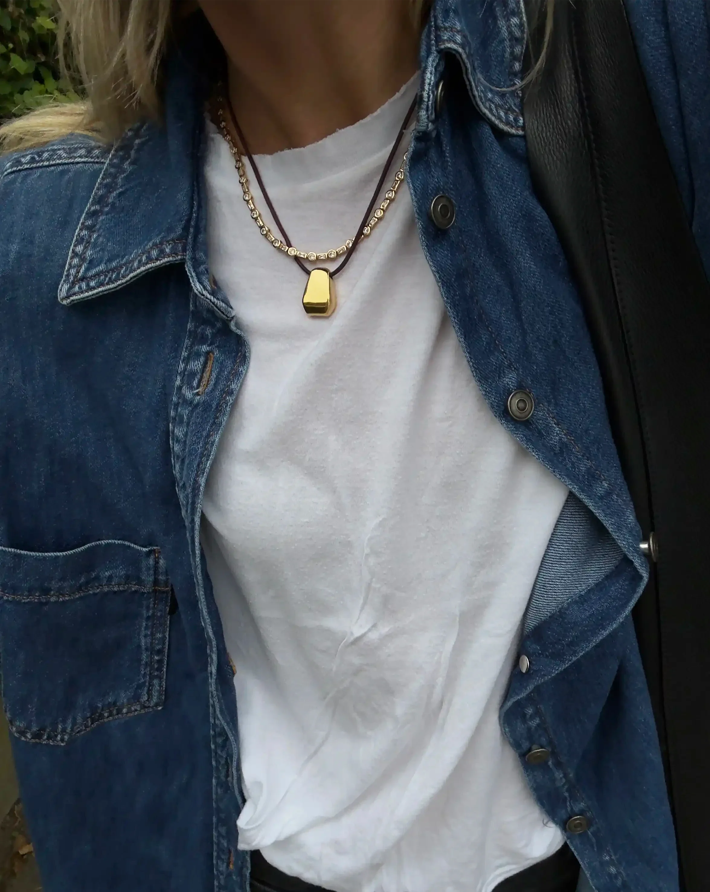 Lucy Williams Engravable Arco Cord Necklace | 18k Gold Plated - Image 2