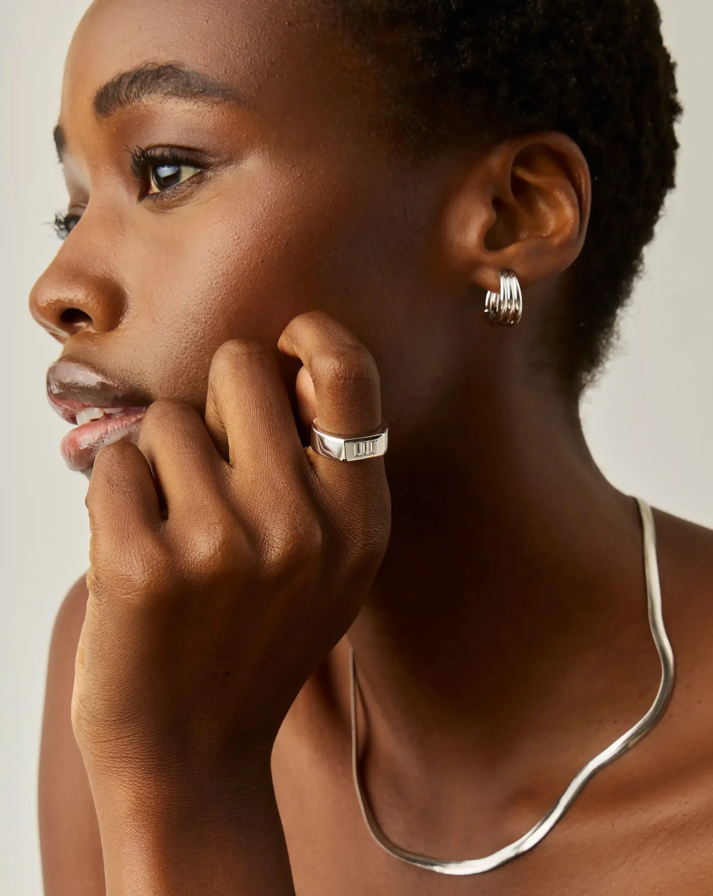 Lucy Williams Triple Stone Chunky Ring | Silver Plated - Image 2