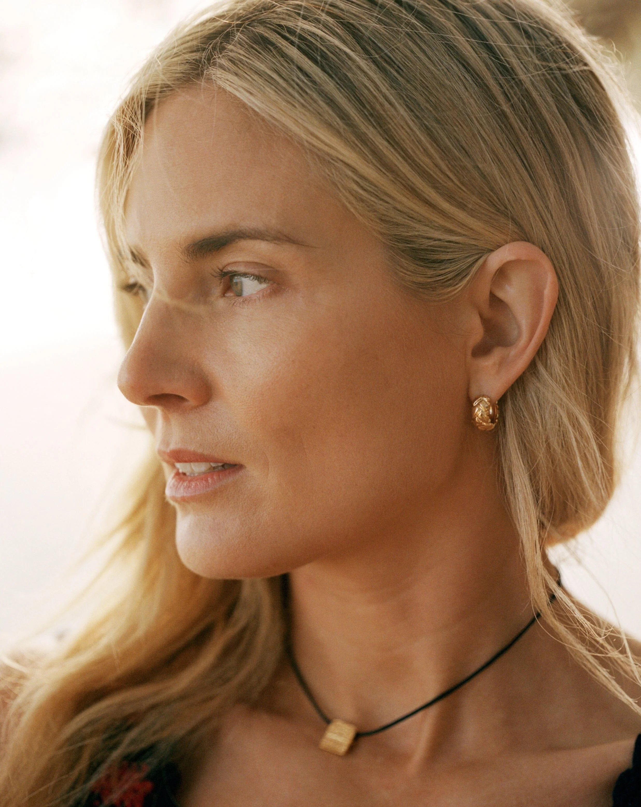 Lucy Williams Waffle Mini Hoop Earrings | 18k Gold Vermeil - Image 2