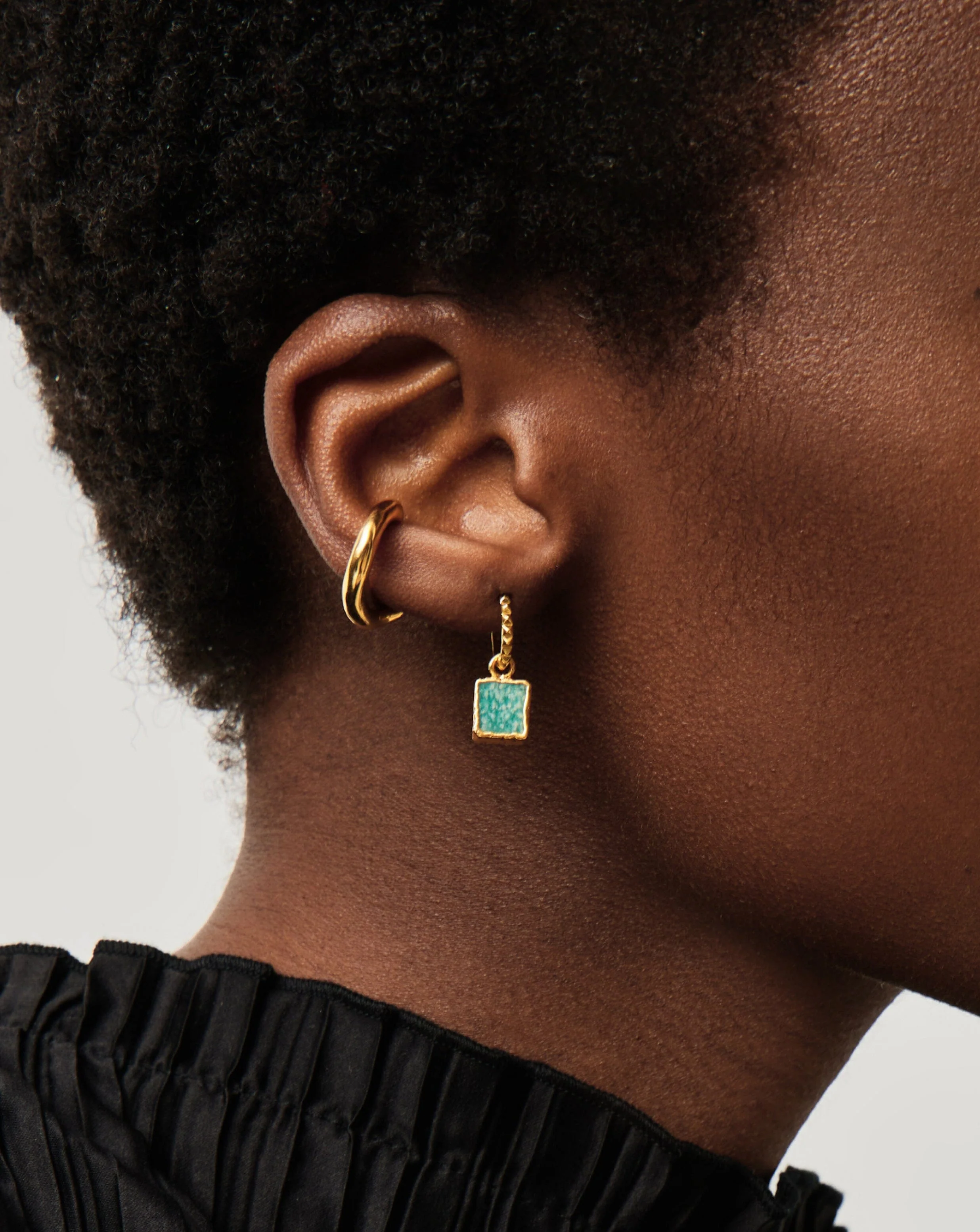 Mini Pyramid Charm Hoop Earrings | 18k Gold Vermeil/Amazonite - Image 3