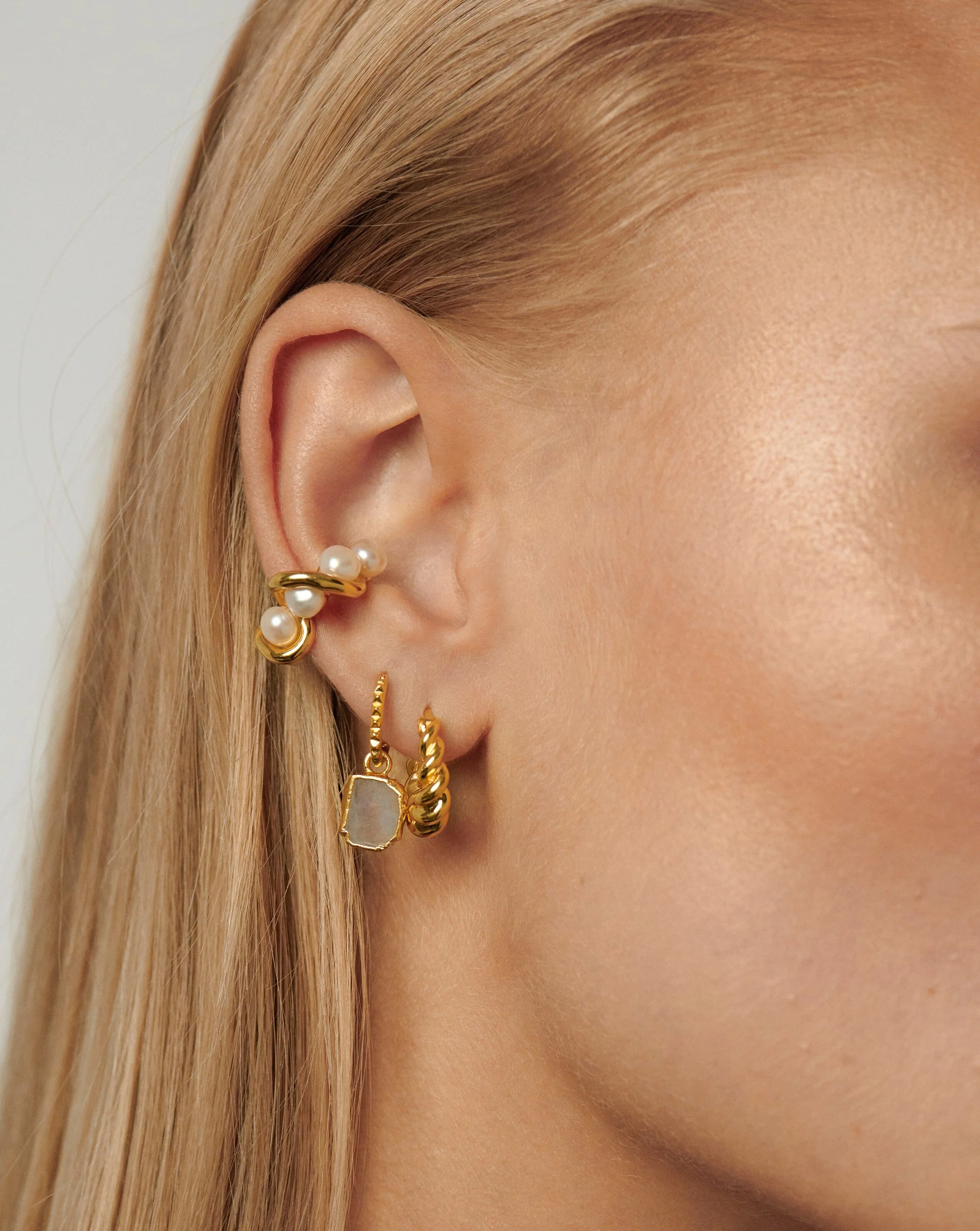 Mini Pyramid Charm Hoop Earrings | 18k Gold Vermeil/Rainbow Moonstone - Image 3