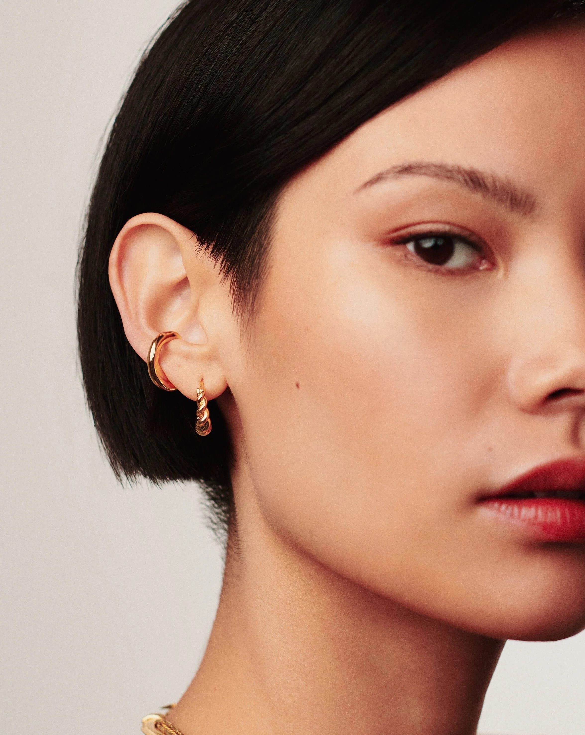 Small Tidal Hoop Earrings | 18k Gold Vermeil - Image 3