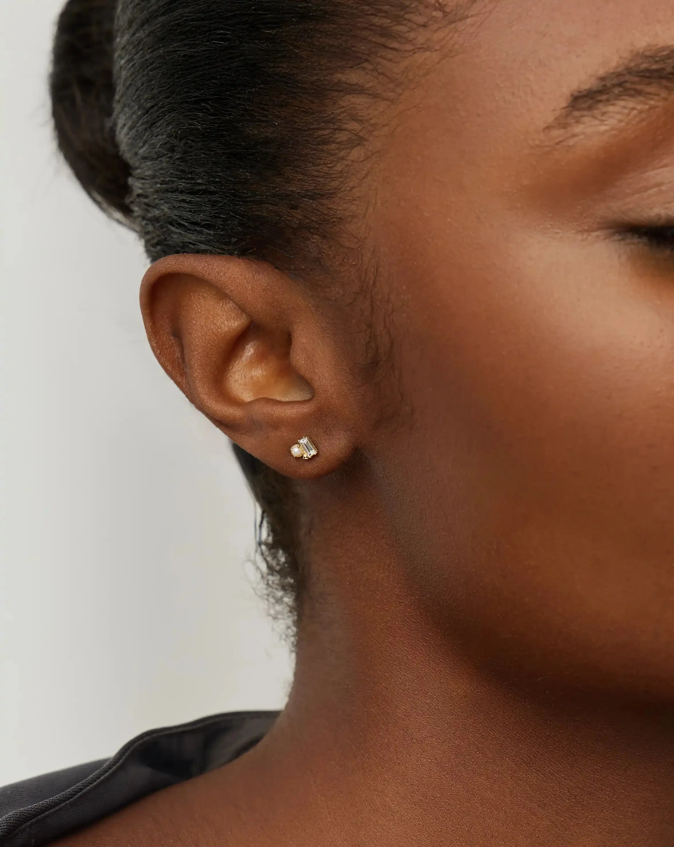 Solid Gold Diamond Pearl Stud Earrings | 14k Solid Gold/Pearl - Image 6
